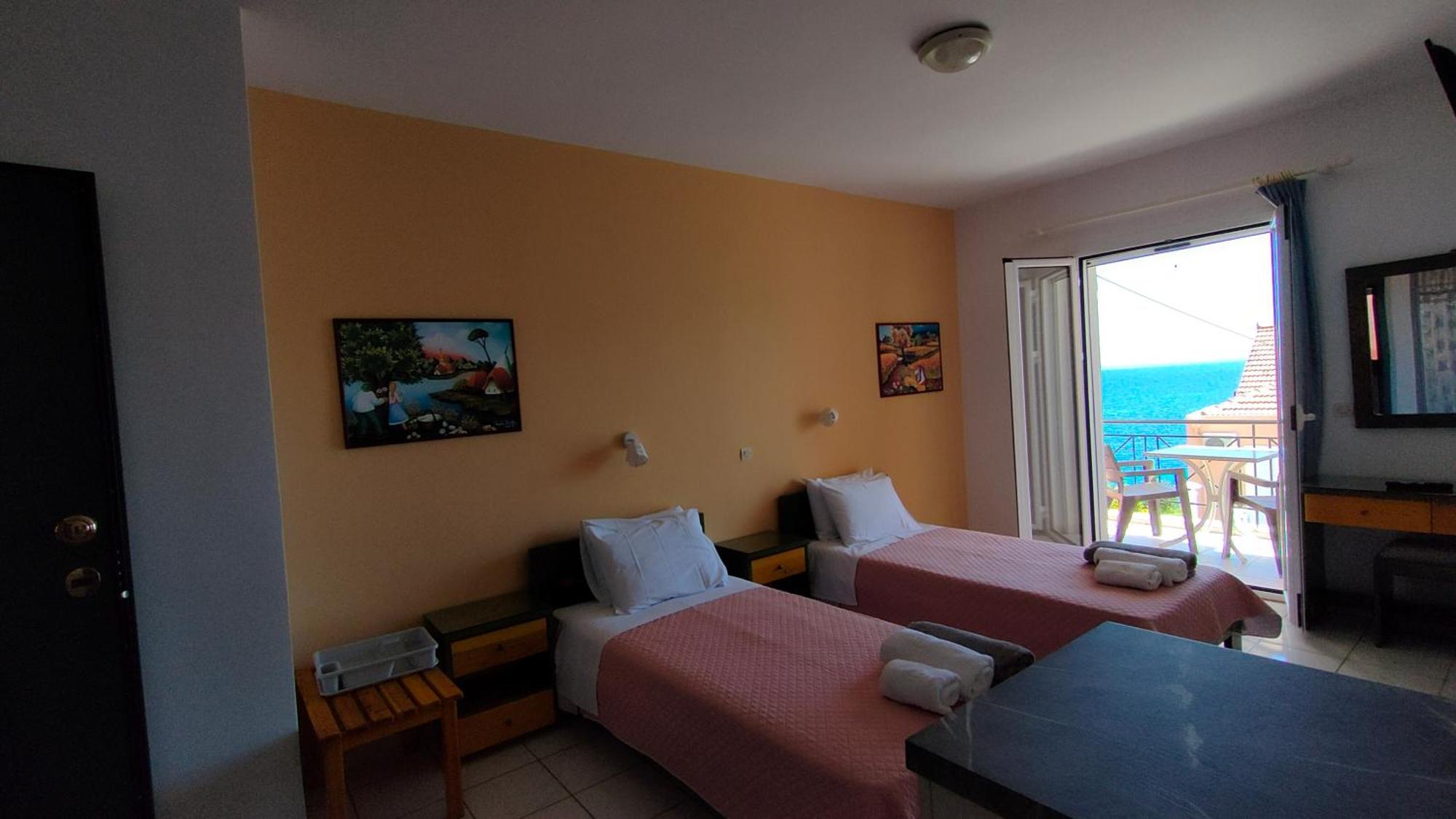 Mema'S Apartment Agia Efimia Oda fotoğraf