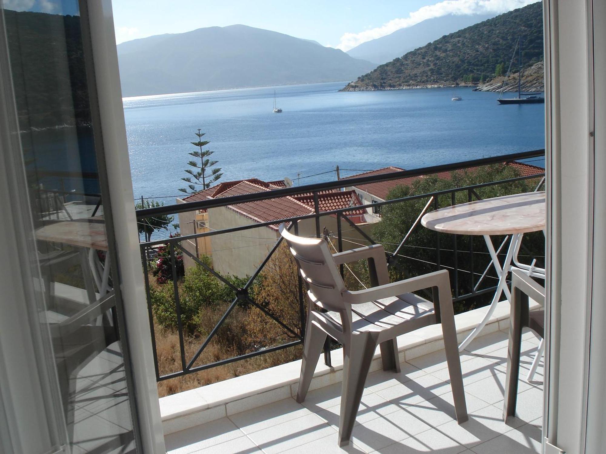 Mema'S Apartment Agia Efimia Oda fotoğraf