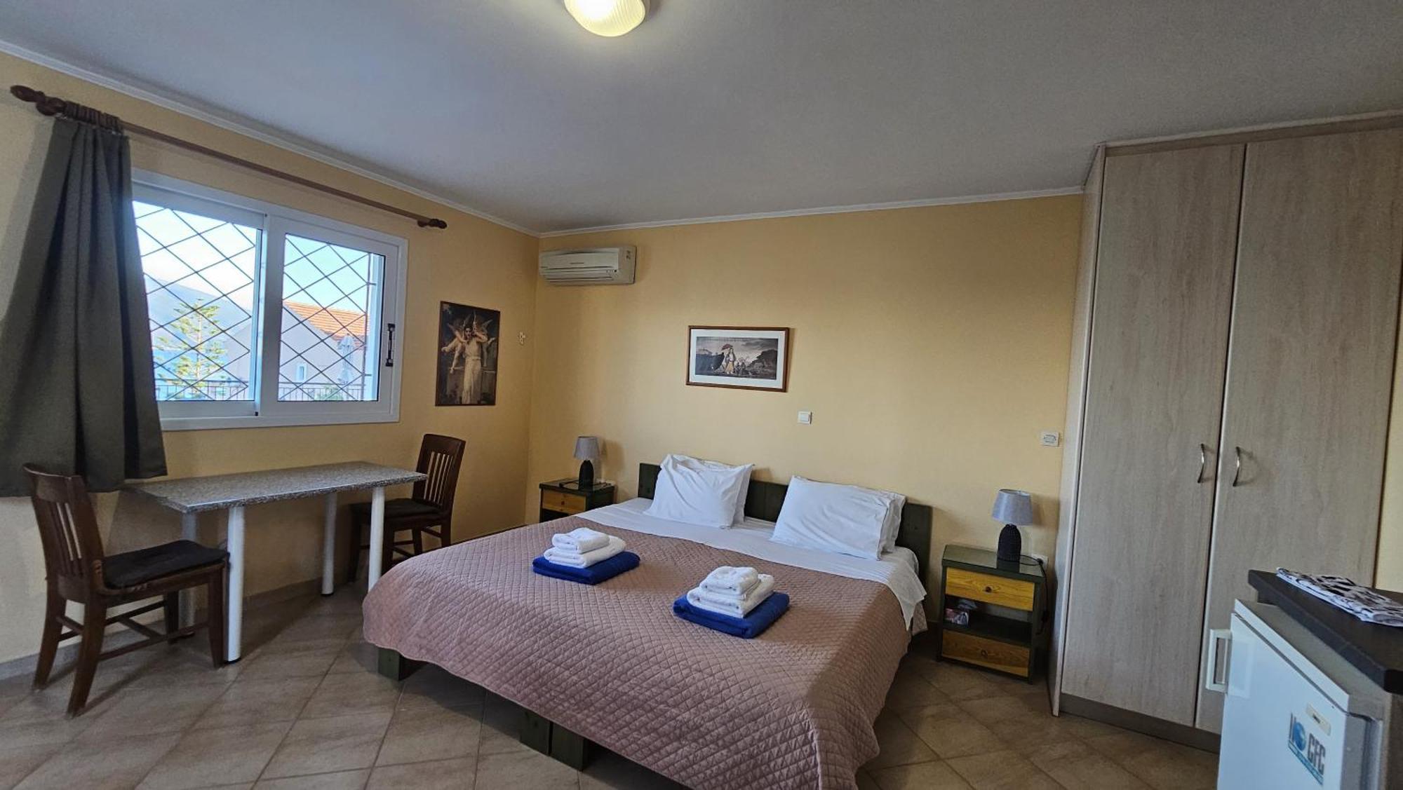 Mema'S Apartment Agia Efimia Oda fotoğraf
