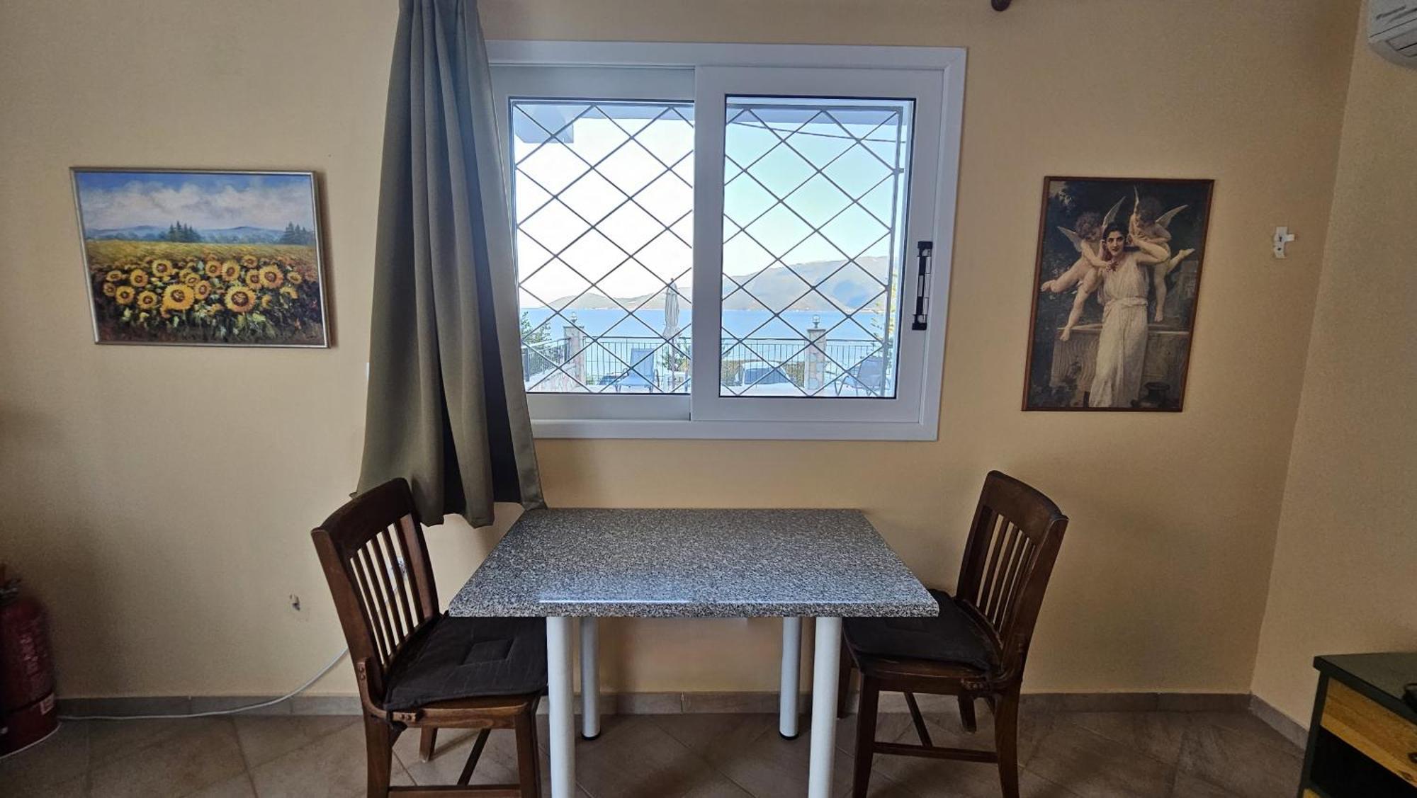 Mema'S Apartment Agia Efimia Oda fotoğraf