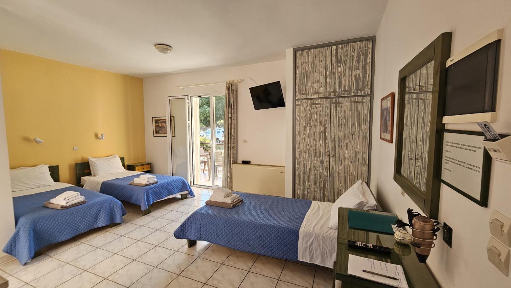 Mema'S Apartment Agia Efimia Oda fotoğraf