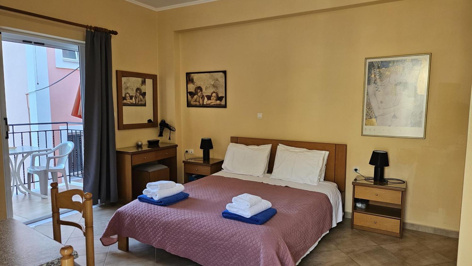 Mema'S Apartment Agia Efimia Oda fotoğraf