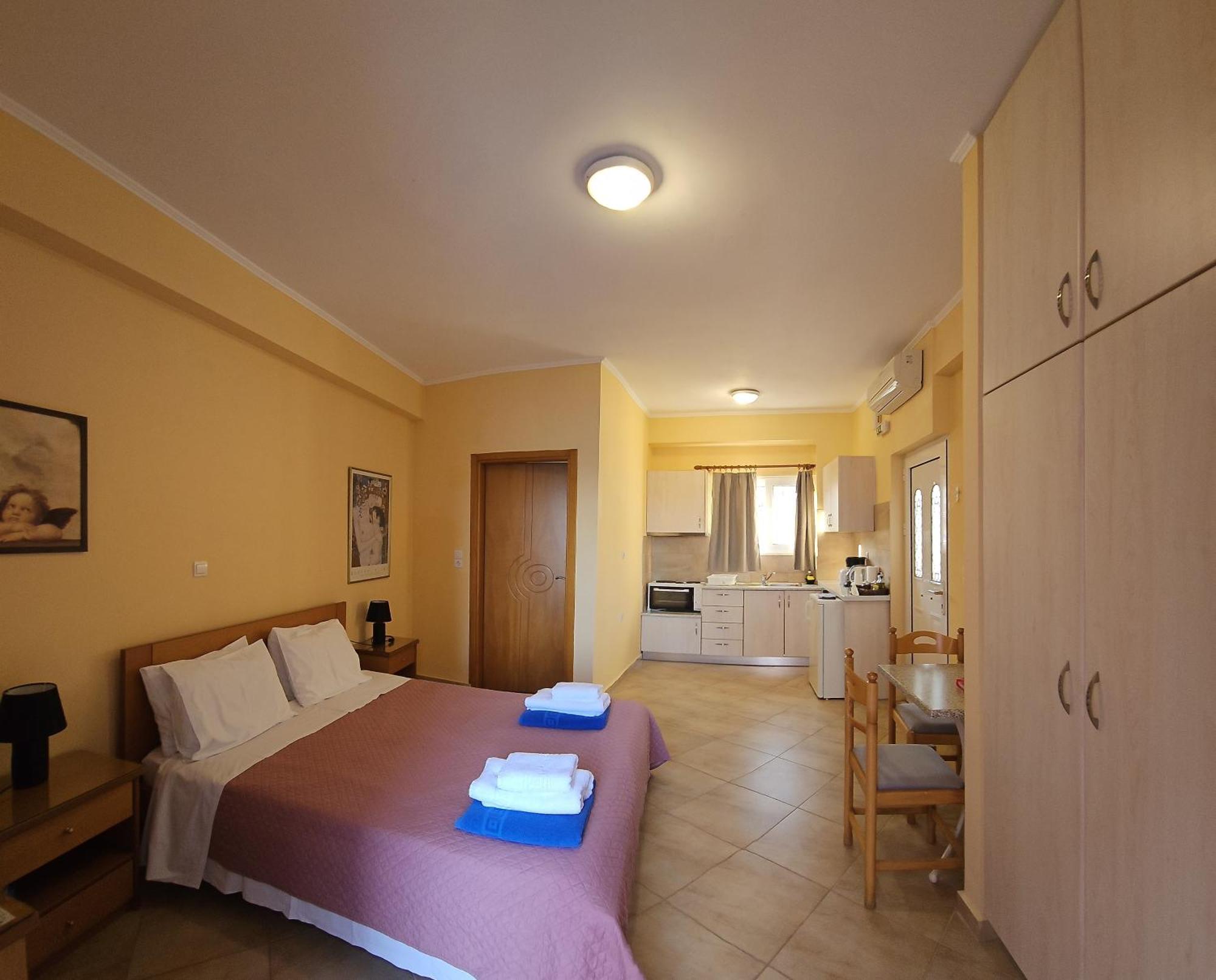 Mema'S Apartment Agia Efimia Oda fotoğraf
