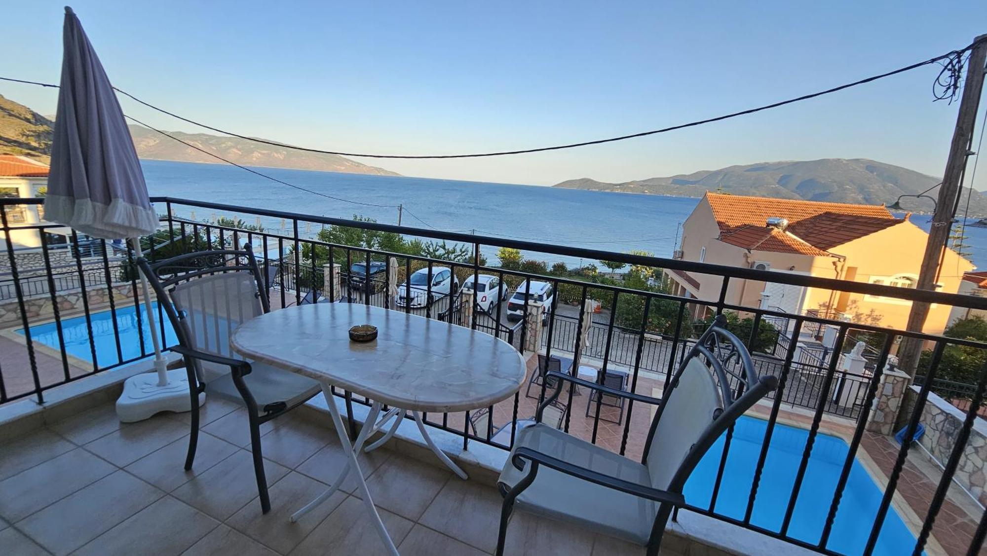 Mema'S Apartment Agia Efimia Oda fotoğraf