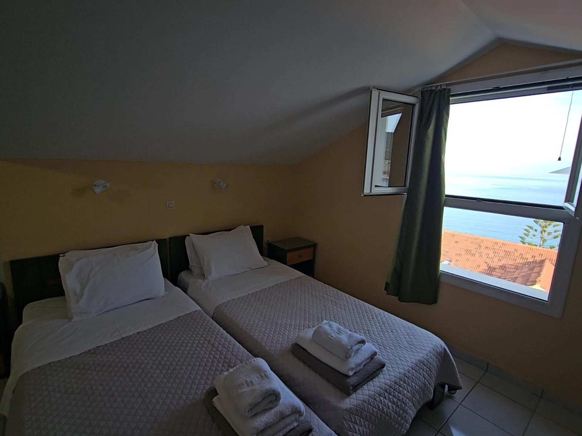 Mema'S Apartment Agia Efimia Oda fotoğraf