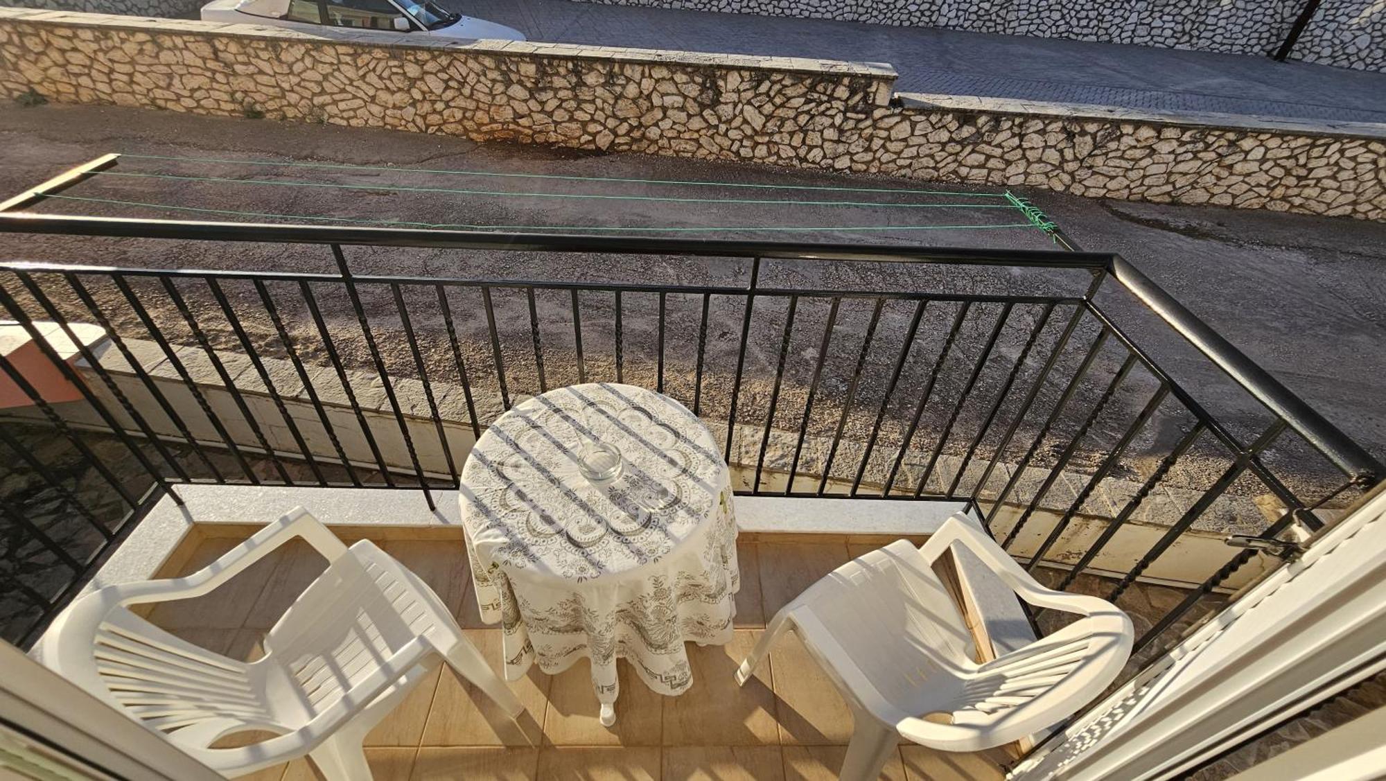 Mema'S Apartment Agia Efimia Oda fotoğraf