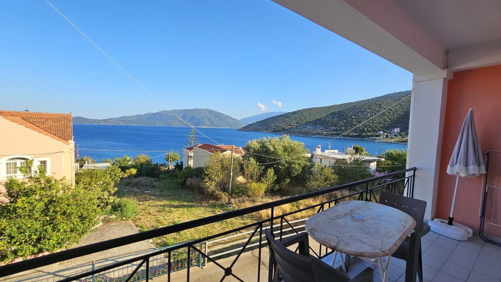 Mema'S Apartment Agia Efimia Oda fotoğraf